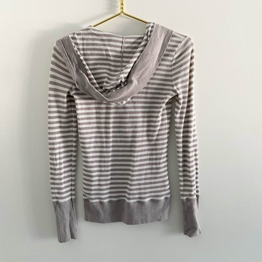 American Eagle Gray Stripe Hooded Long-Sleeve Waffle Top - Picture 2 of 3